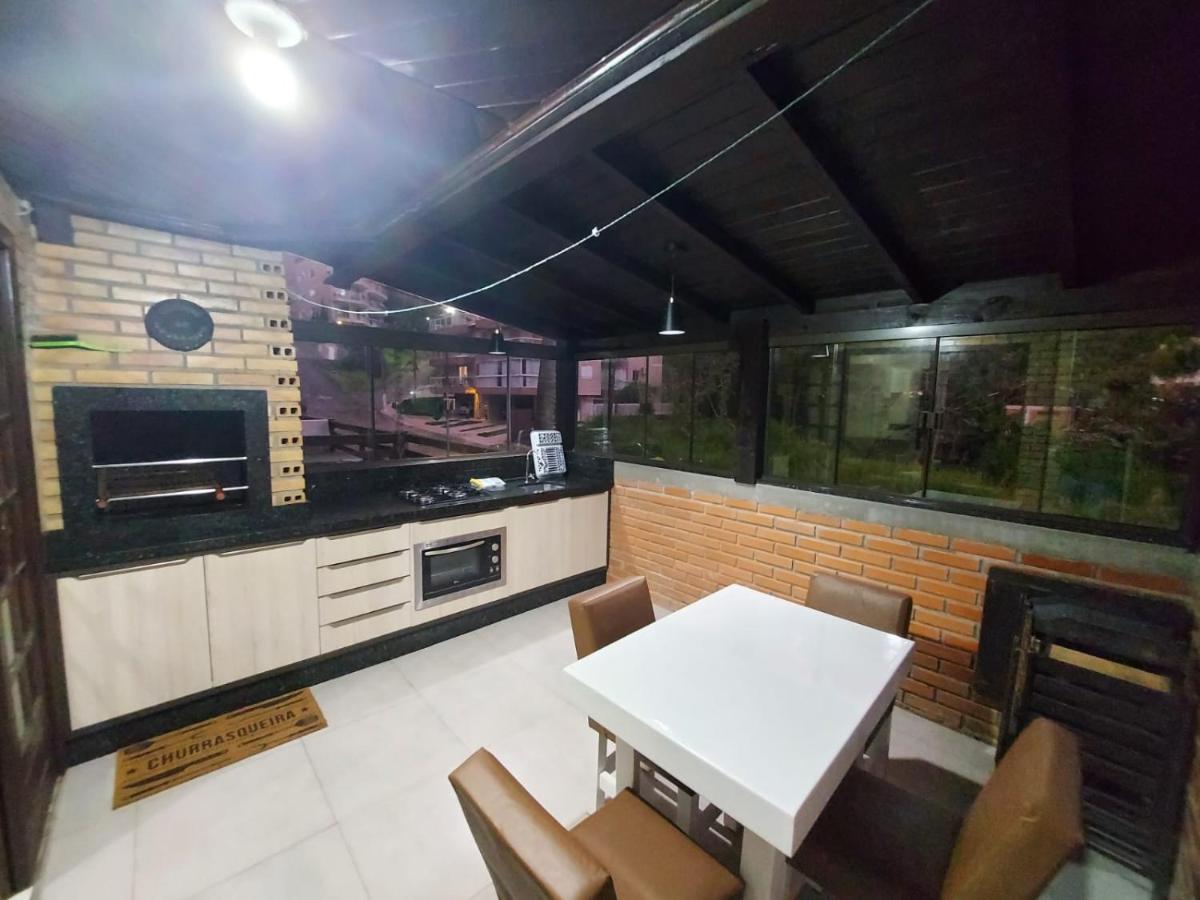 Apartamento 12 - Bombinhas - 200 Metros Da Praia المظهر الخارجي الصورة